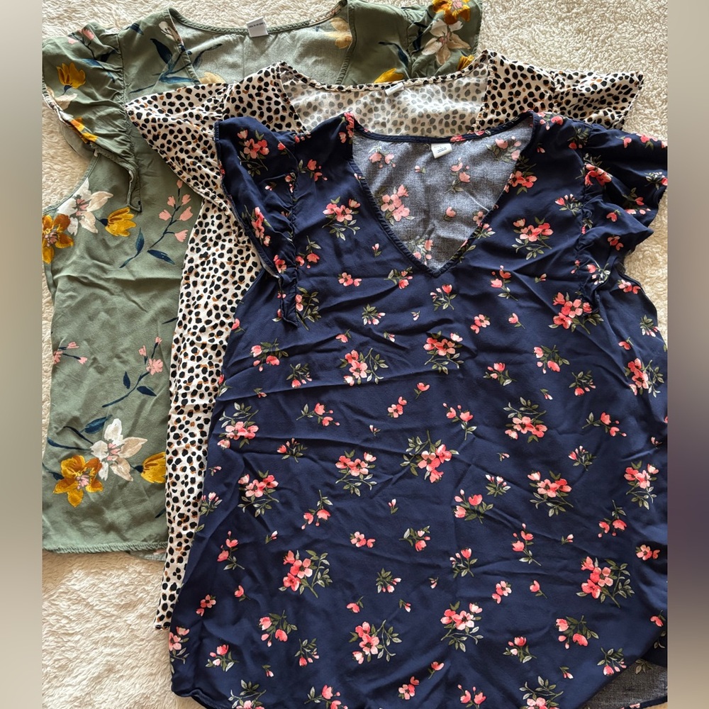 Set of 3 Old Navy L Flutter Sleeve Tops